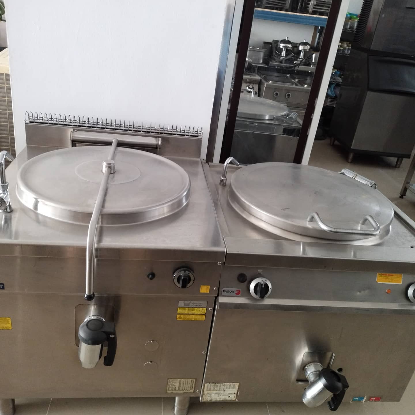 Rice boiler 80,100 & 120 liters gas or electric operated