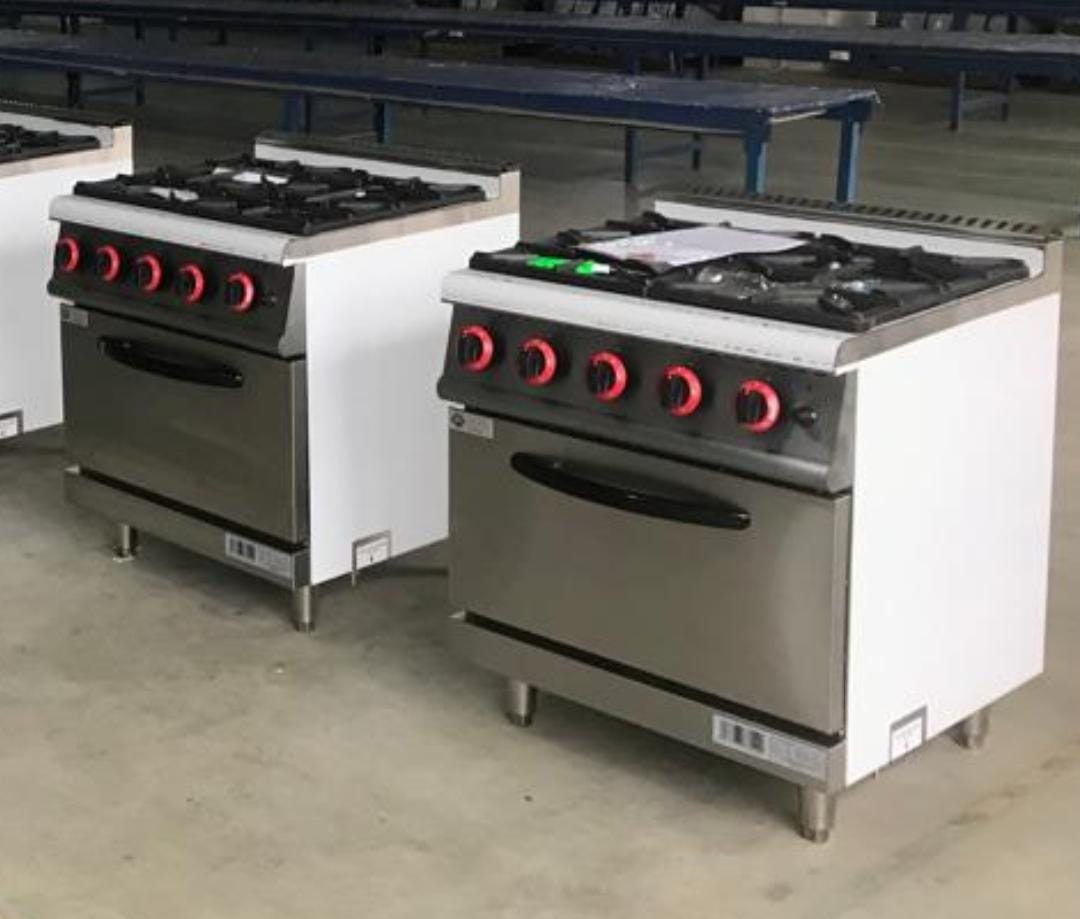 6 burners cooking range with oven